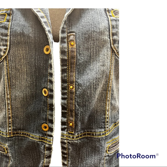 Jean Jacket - Picture 8 of 8